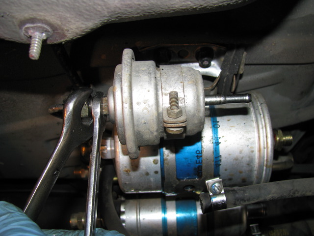 190e 300e 300se 300sel Fuel Pressure Accumulator Product