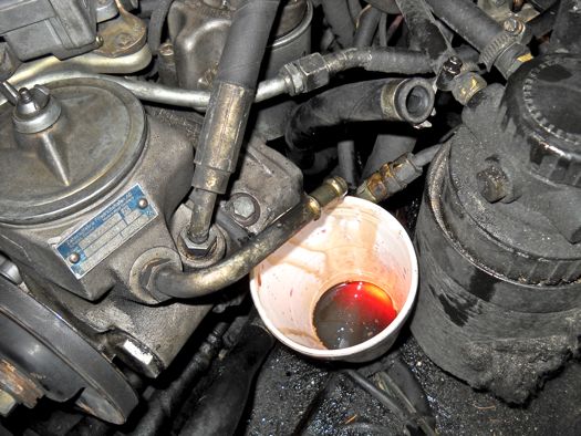 Power Steering Problems >> Checking For Slow Power Steering Fluid Leaks Engine Power Steering Problems >> Checking For Slow Power Steering Fluid Leaks Engine